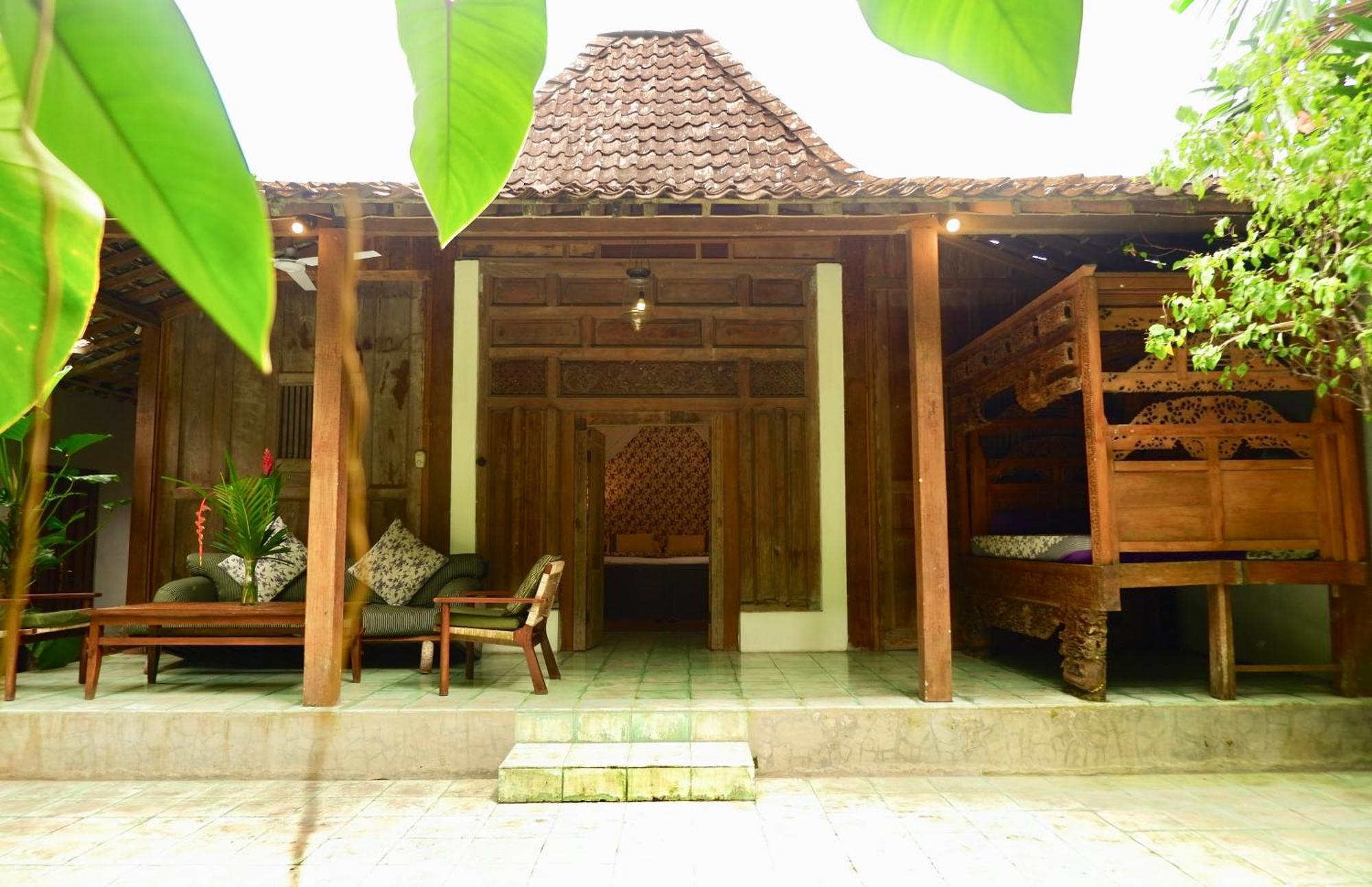 D'Omah Yogya Hotel Bantul Exterior photo