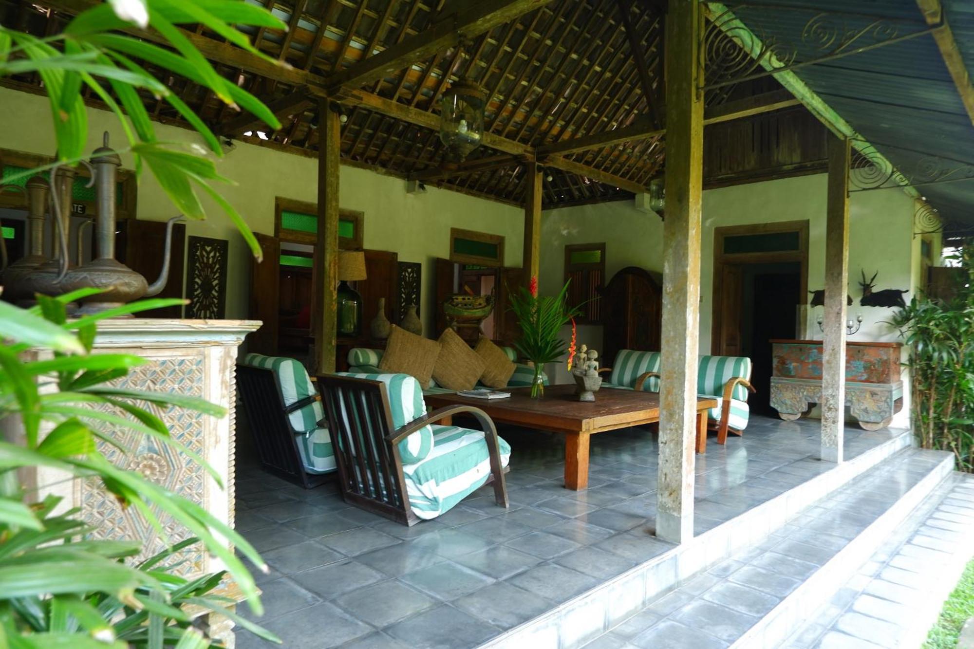 D'Omah Yogya Hotel Bantul Exterior photo