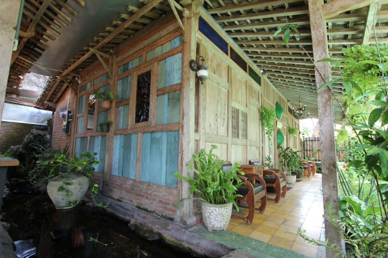 D'Omah Yogya Hotel Bantul Exterior photo
