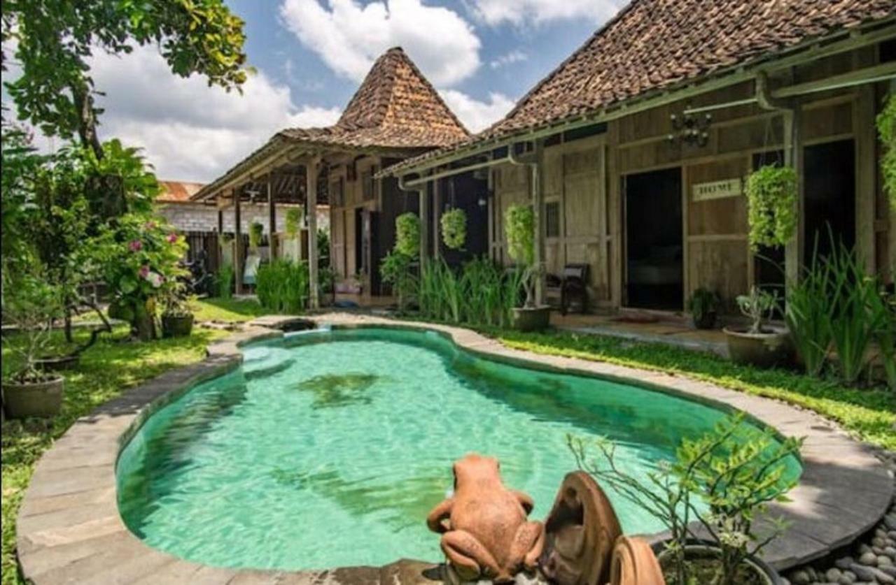 D'Omah Yogya Hotel Bantul Exterior photo